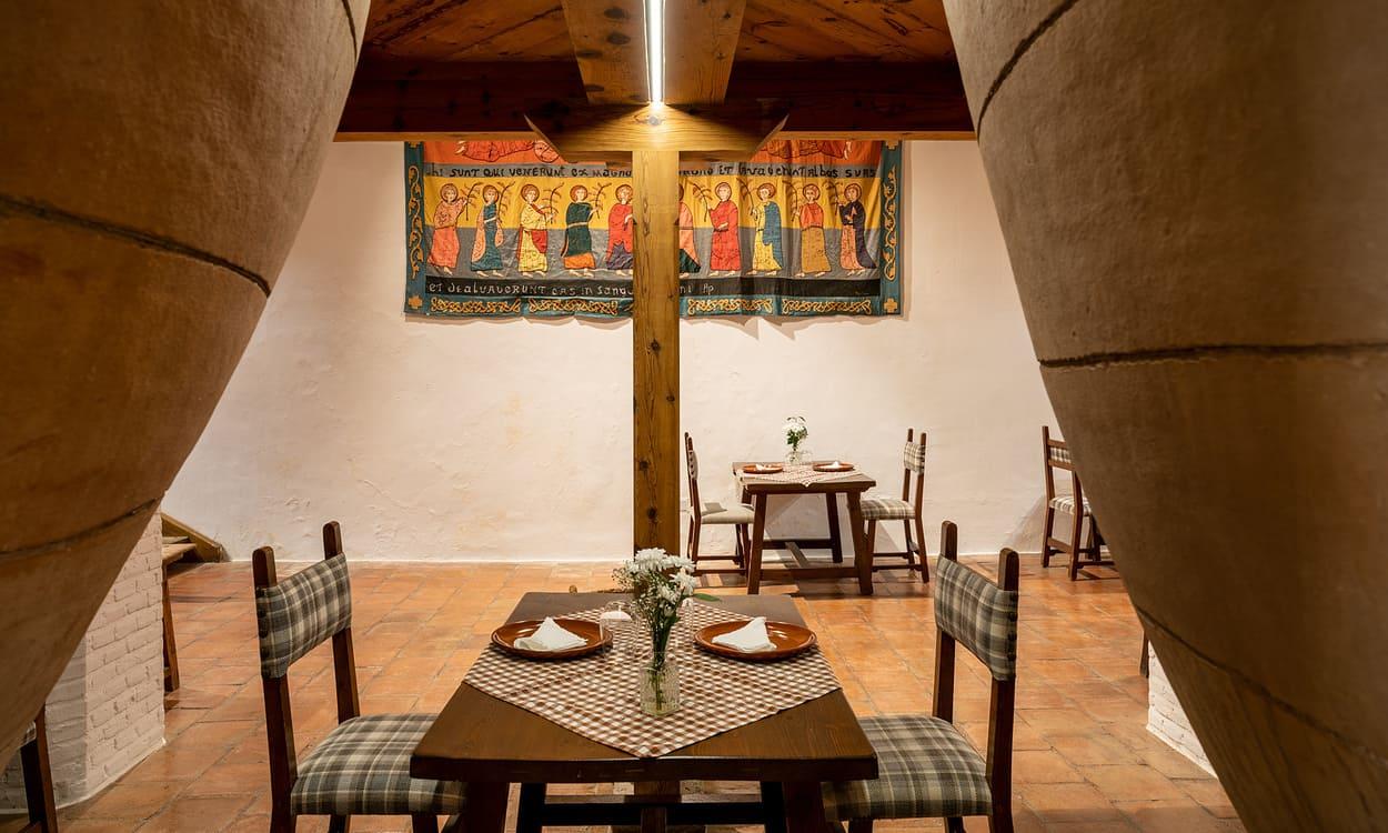 El Parador conserva la bodega y el refectorio originales. PARADORES