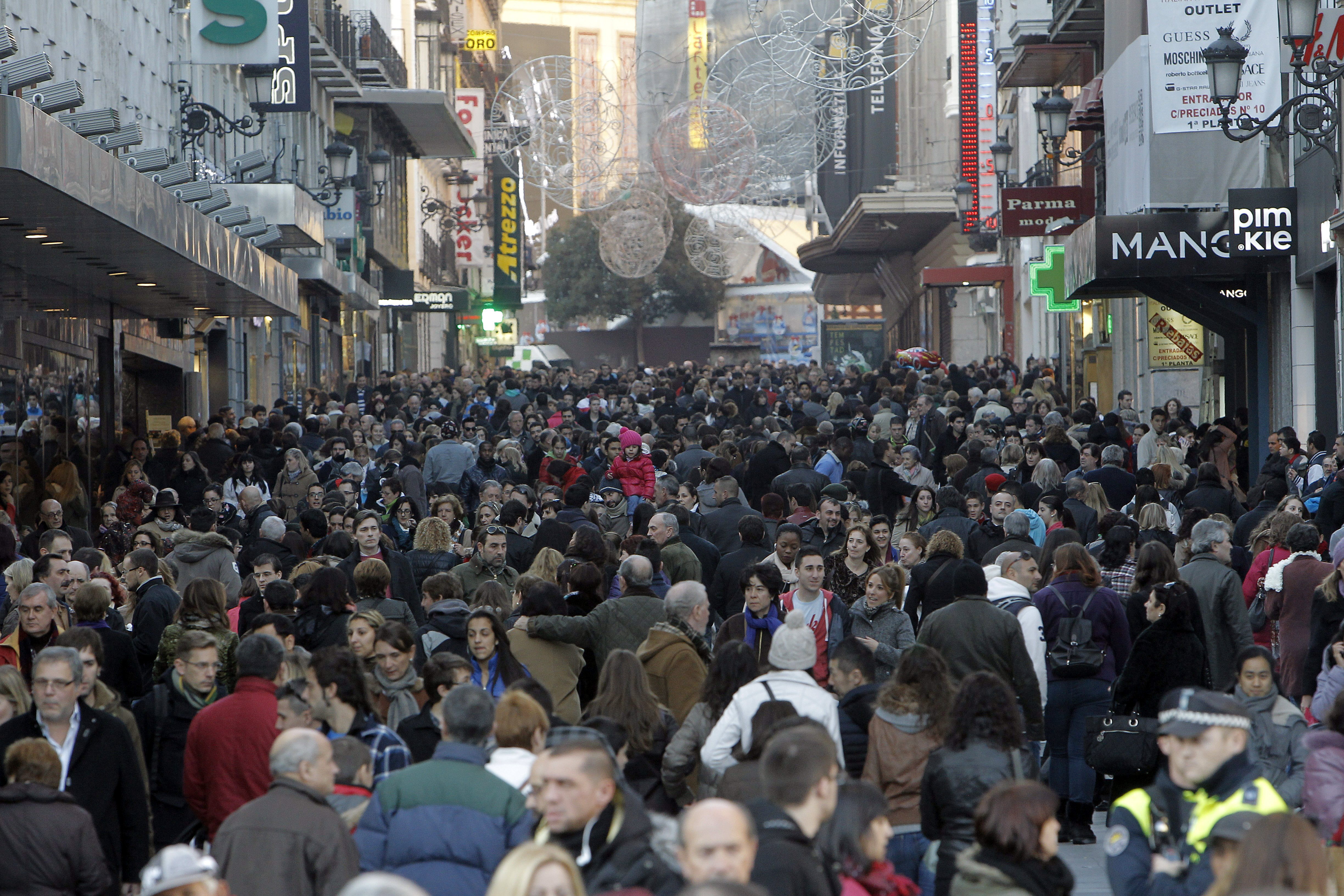 Las personas tenemos que hacer un esfuerzo para superar nuestra aporofobia natural. 