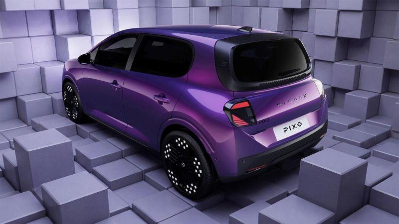 nissanìxo trasera