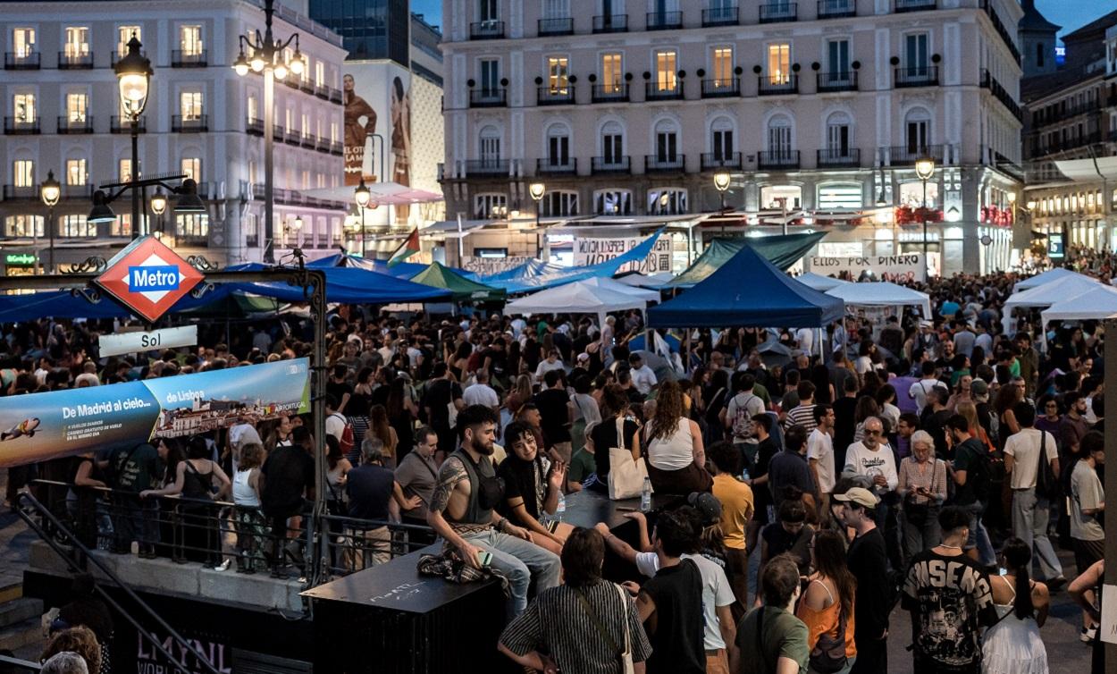 Acampada en la Puerta del Sol por el derecho a la vivienda. EP