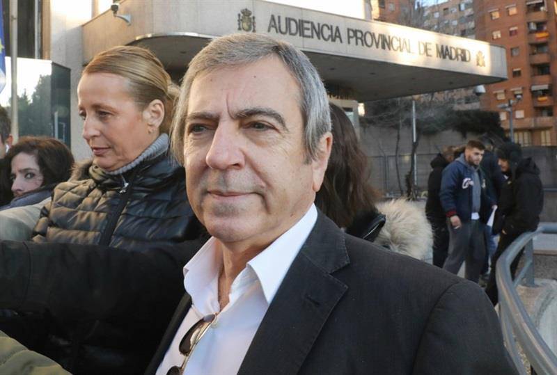 Ginés López a la salida de los juzgados hoy