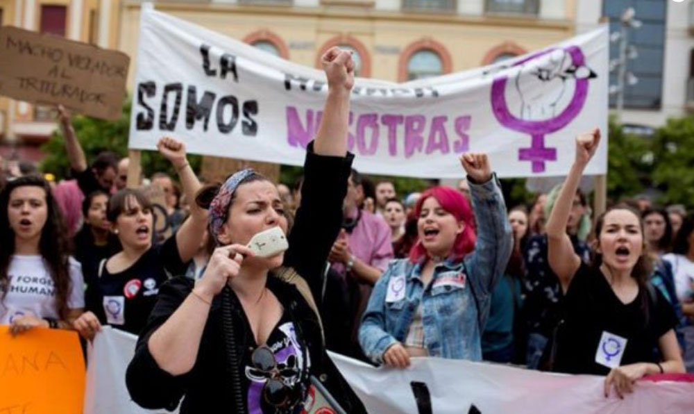 Estudiantes se manifiestan contra la sentencia de 'La Manada'