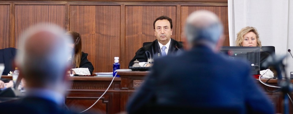El presidente del tribunal de los ERE, Juan Antonio Calle, en una sesión del juicio.