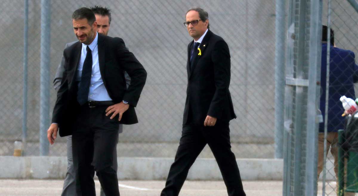El presidente catalán, Quim Torra, ha llegado esta mañana (dcha) a la cárcel de Estremera (Madrid). 