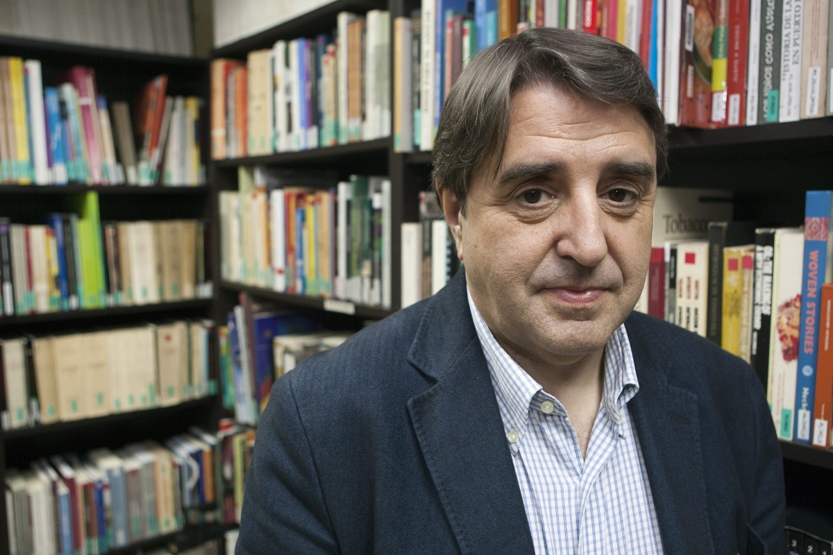 El director de "Casa América Cataluña", Antoni Traveria, en la sede en Barcelona de la institución.