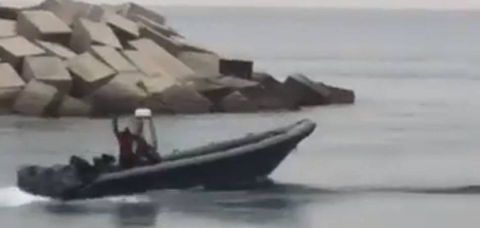 Los narcos saludan a los policías en el Campo de Gibraltar