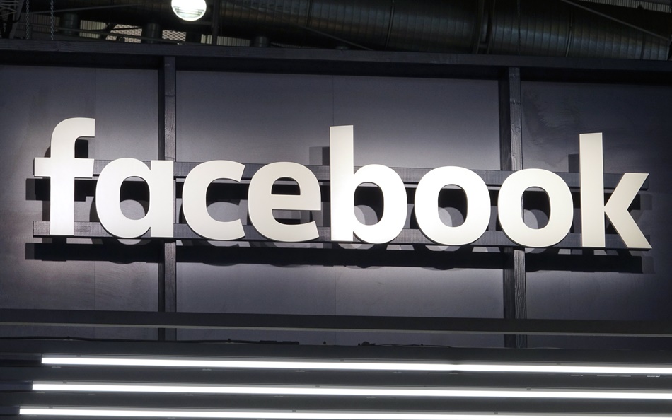 Las grandes plataformas como Facebook quedan en entredicho con la denuncia presentada por una ONG. 