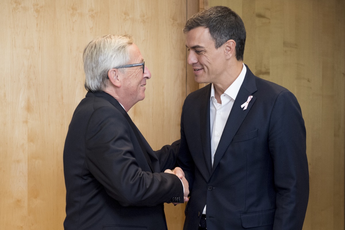 Pedro Sánchez junto a Juncker, Jean-Claude