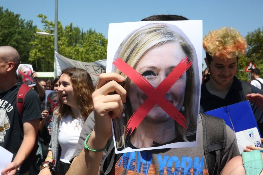 Imagen de la marcha de estudiantes en la Complutense contra la reincorporación de Cifuentes 