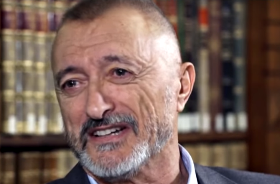 El escritor Arturo Pérez-Reverte. 