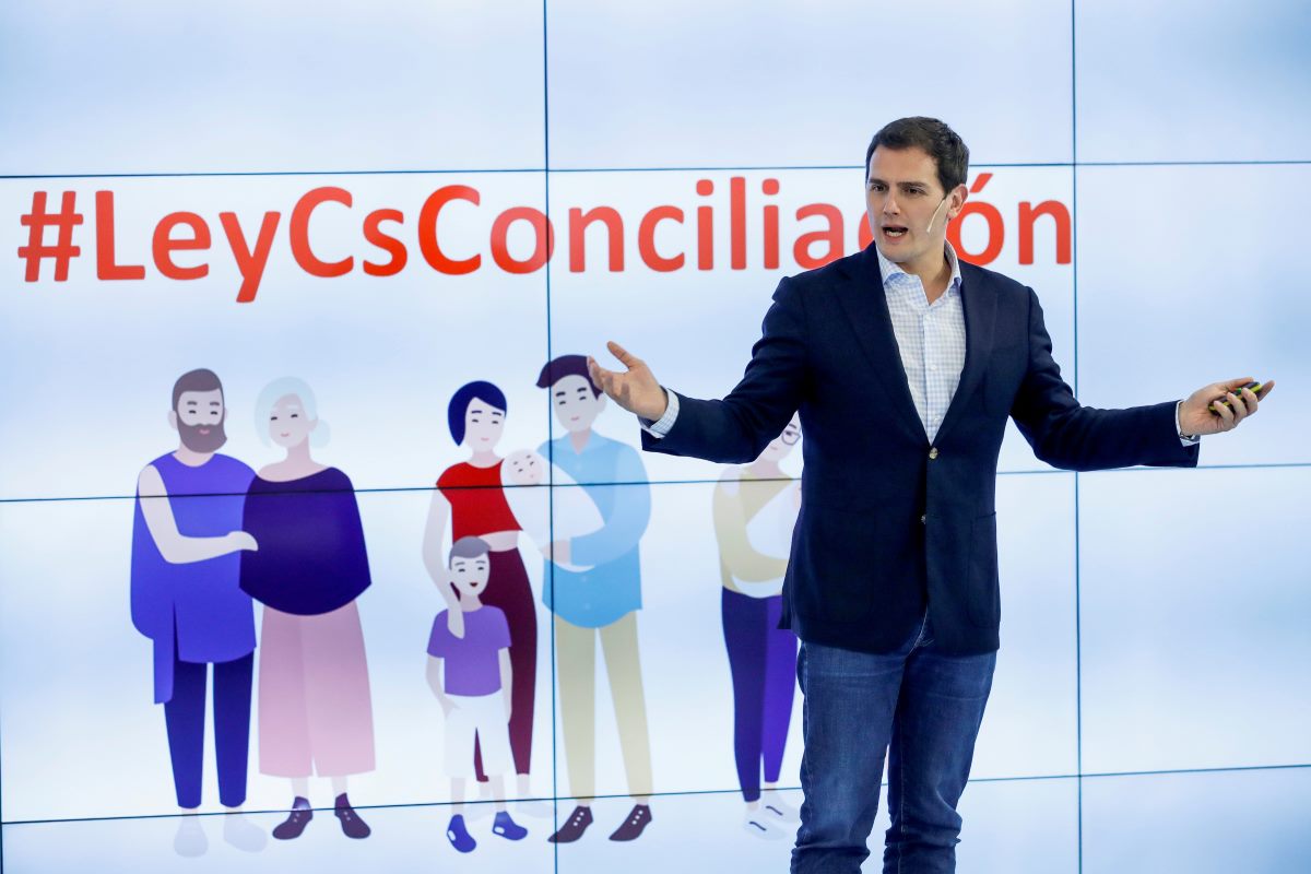 El presidente de Ciudadanos, Albert Rivera, durante la presentación de la Ley de Conciliación, Igualdad y Apoyo a las Familias elaborada por el partido, esta tarde en Madrid.