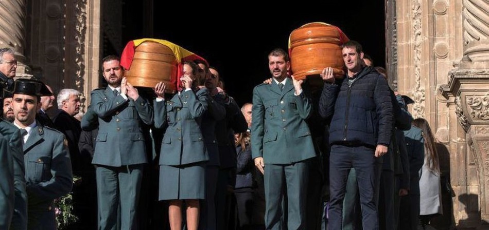 Entierro de los guardias Víctor Jesús Caballero y Víctor Romero en Alcañiz