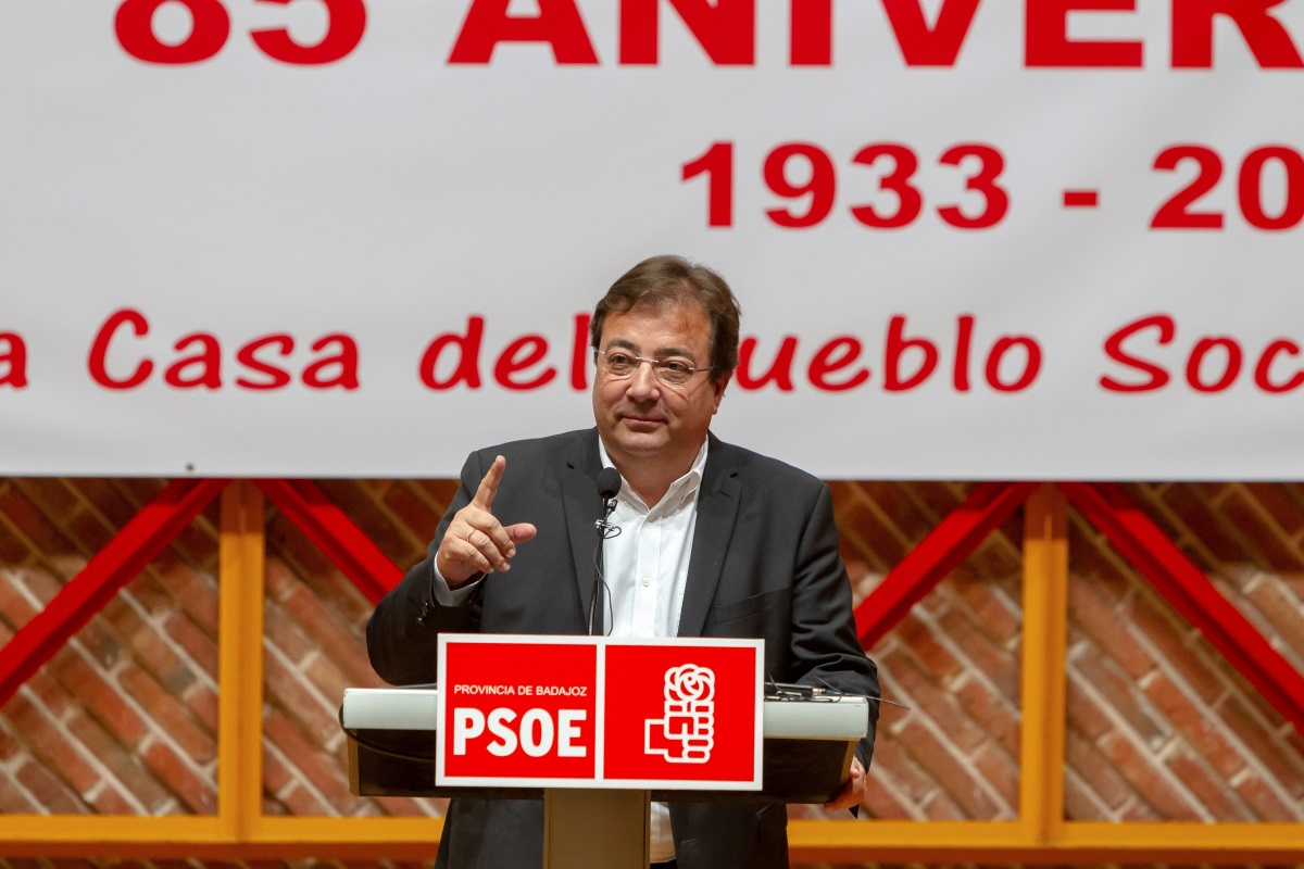 El presidente de la Junta de Extremadura y secretario general de los socialistas extremeños, Guillermo Fernández