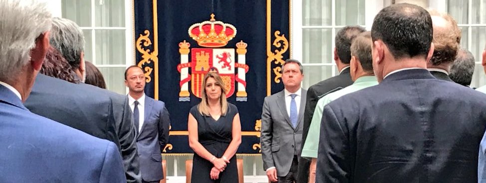 Toma de posesión de Alfonso Rodríguez Gómez de Celis (i) como delegado del Gobierno. Junto a él, Susana Díaz y Juan Espadas.