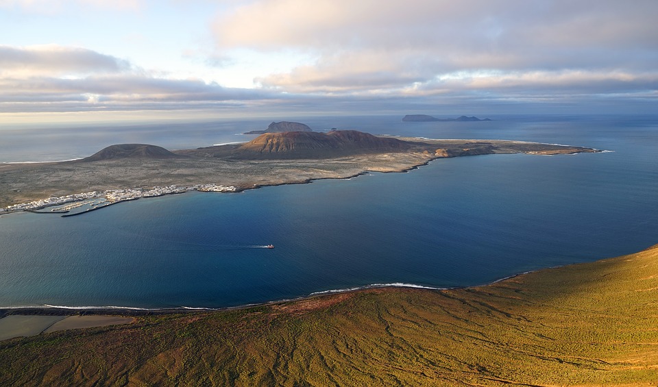 Isla de La Graciosa frente a Lanzarote