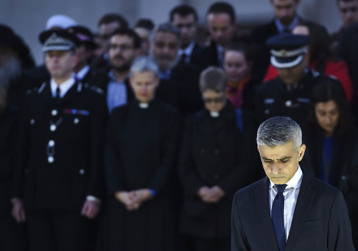 El alcalde de Londres, Sadiq Khan, durante una vigilia tras el atentado terrorista de Westminster