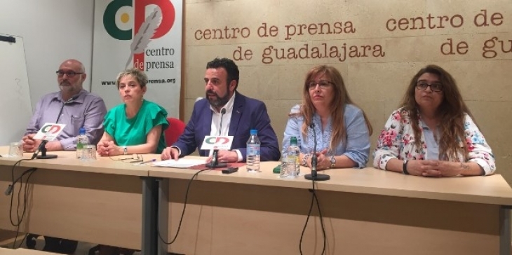 El alcalde de Azuqueca y su equipo en una rueda de prensa