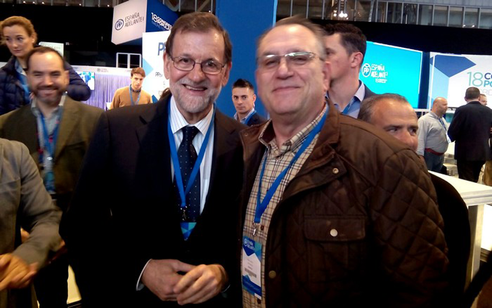 Mariano Rajoy junto al alcalde del PP de Caudete, Albacete