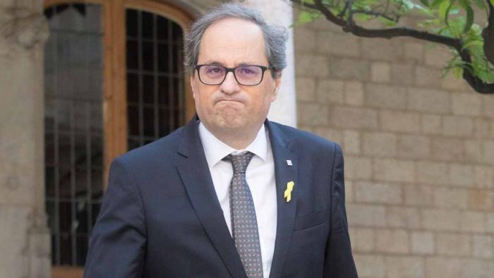 Los CDR lanzan cabezas de cerdo a los Mossos e intentan cercar el Parlament