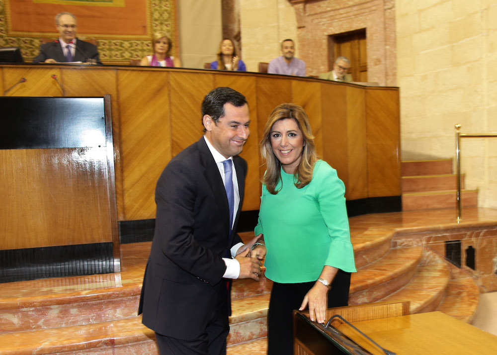 El líder del PP, Juanma Moreno, y la presidenta de la Junta, Susana Díaz.