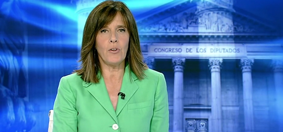 La presentadora del telediario de la noche de La 1 