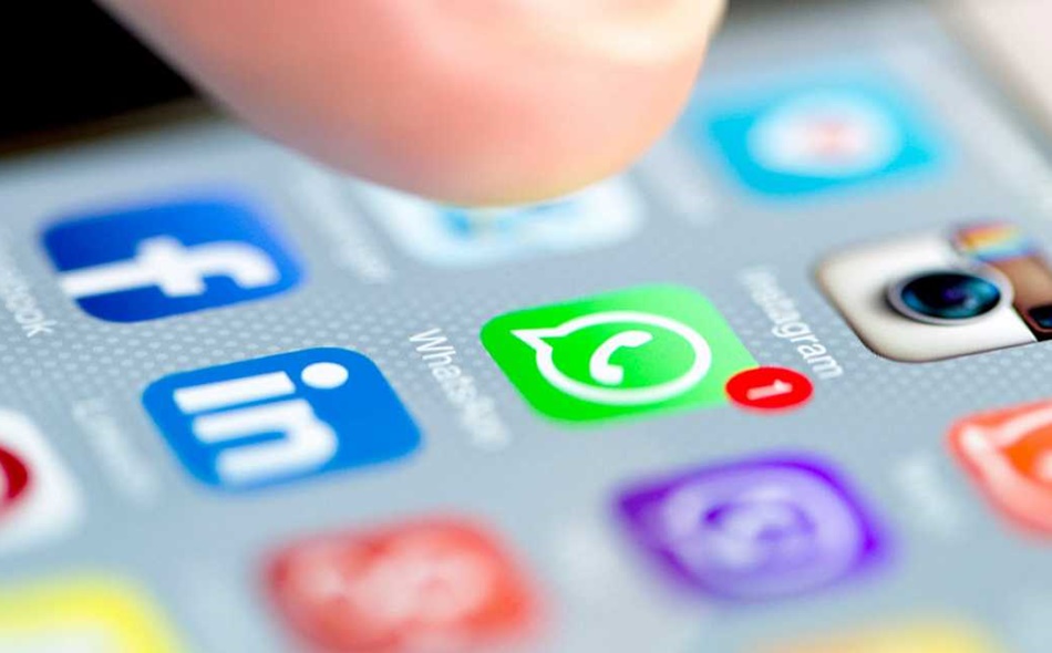 Una vez más, WhatsApp se renueva pero vuelve hacerlo primero para el sistema operativo de Apple. 