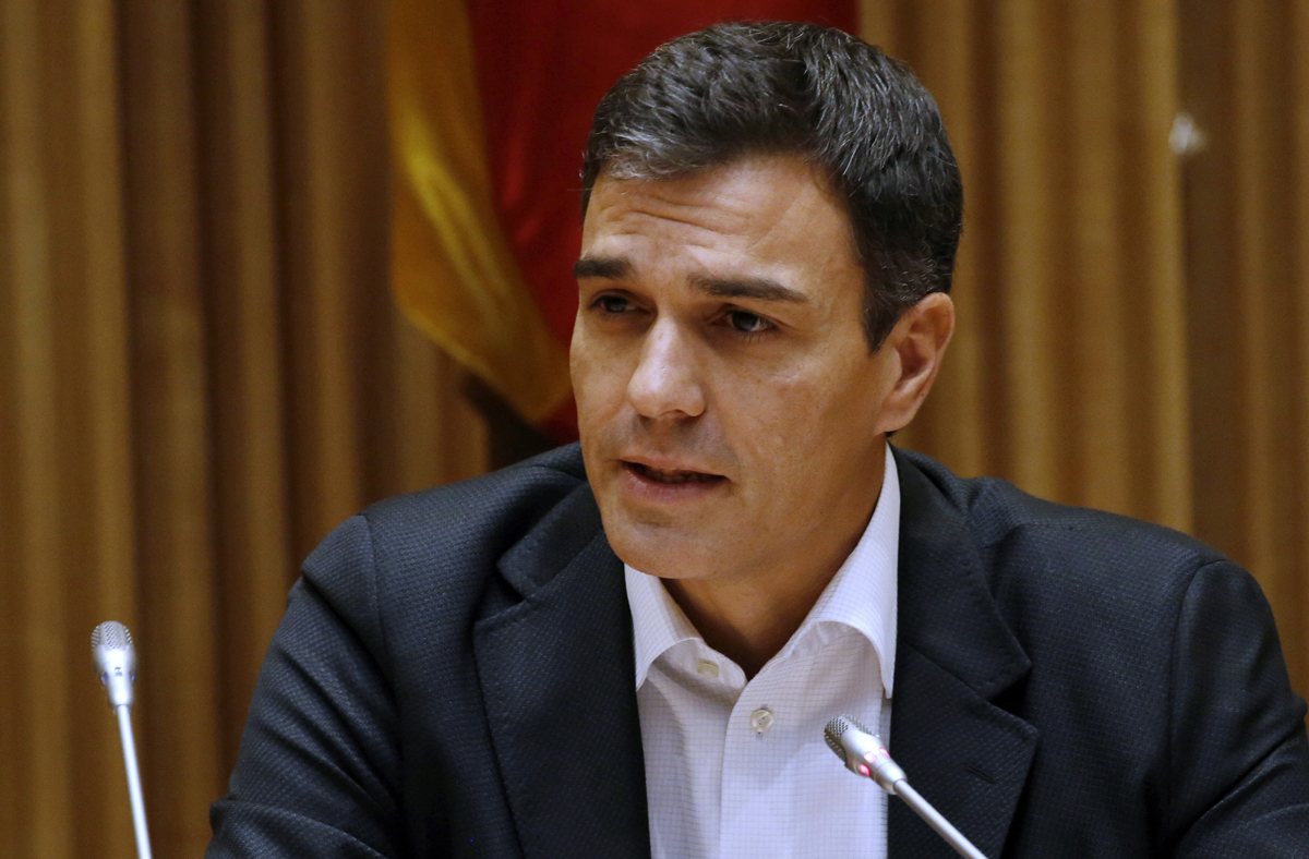 El secretario general del PSOE, Pedro Sánchez, durante su intervención por primera vez ante el grupo parlamentario socialista tras ser elegido de nuevo líder del PSOE