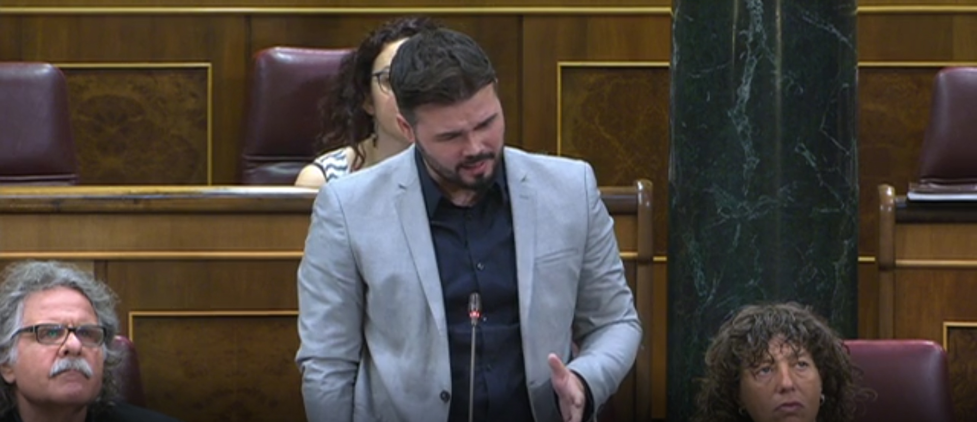 Gabriel Rufián llama "miserable" al ministro del Interior, Juan Ignacio Zoido.