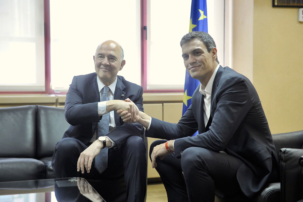 Pedro Sánchez con Pierre Moscovici