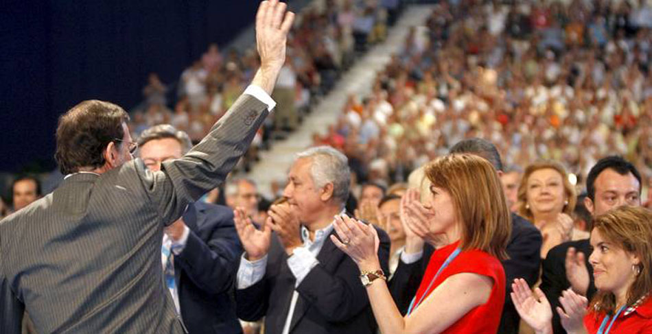 Mariano Rajoy, María Dolores de Cospedal, Soraya Sáenz de Santamaría y Javier Arenas, en el Congreso del PP de 2008