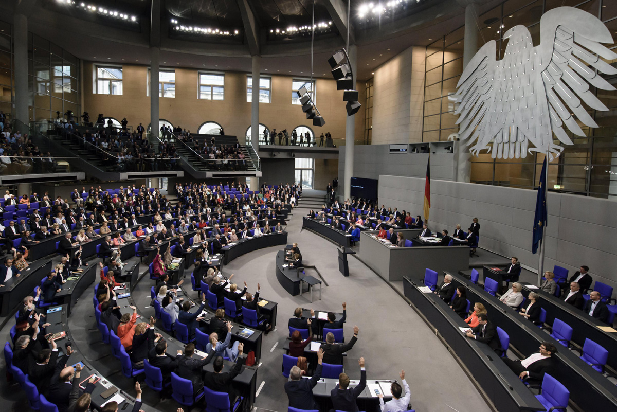 Vista general del Parlamento durante el debate sobre la legalización del matrimonio homosexual en Berlín