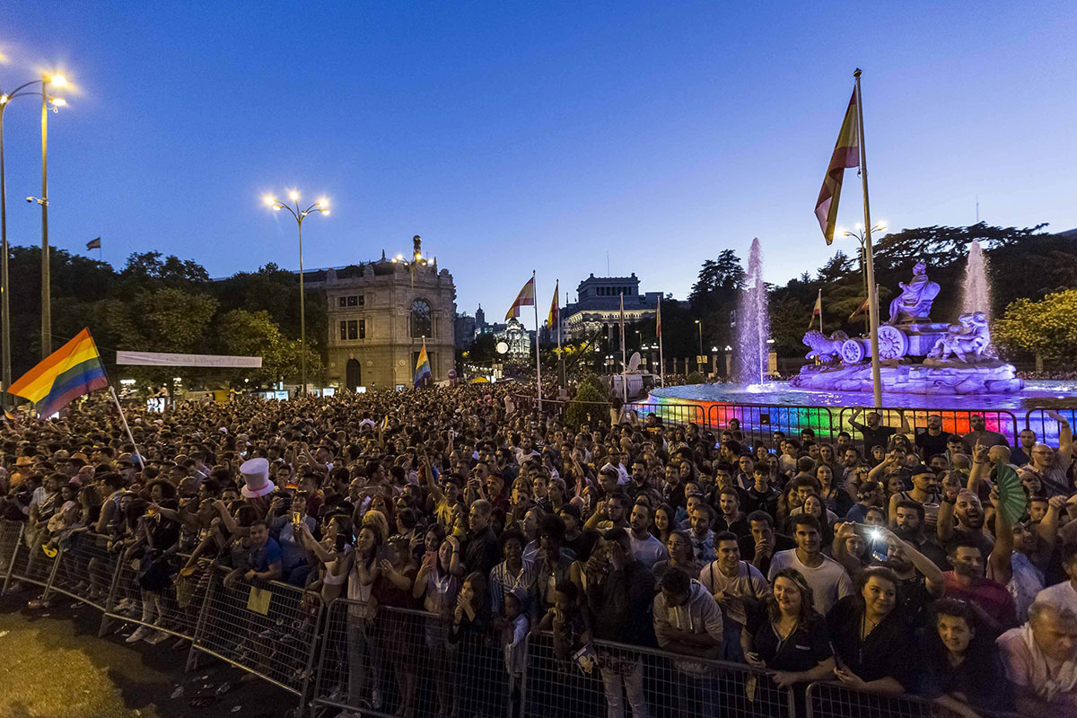 Miles de personas asisten a la manifestación del Worldpride 2017, en Madrid.