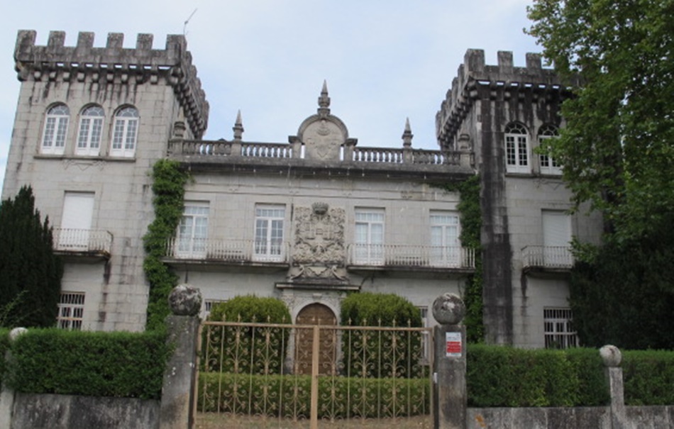 Palacio de lujo en venta más barato de España (Lugo). 