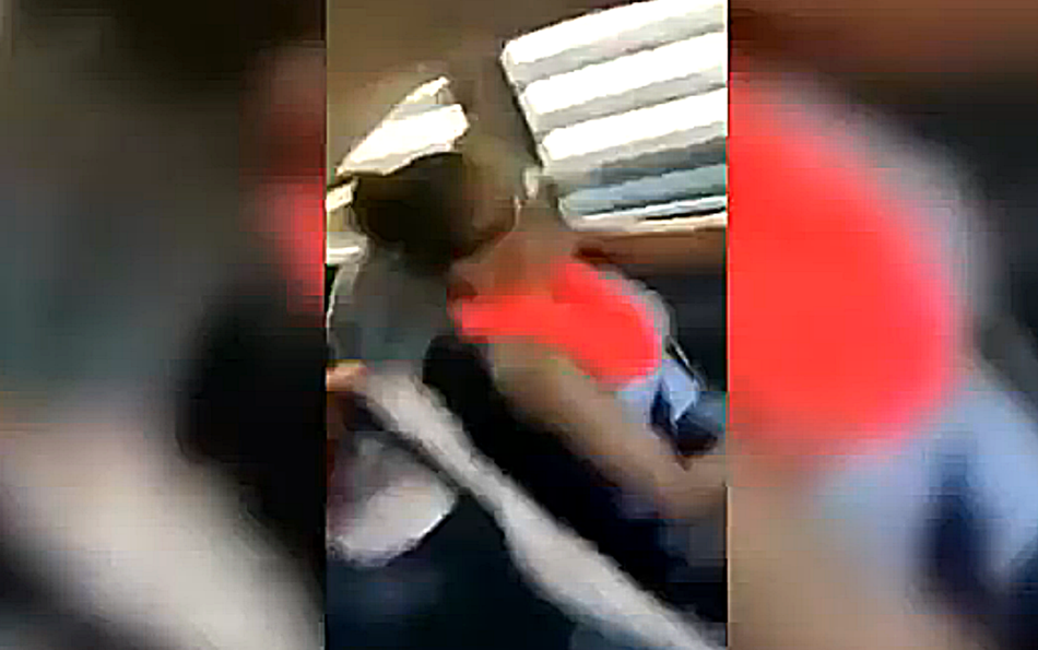 Las dos jóvenes grababan un vídeo de Facebook Live cuando tuvieron el accidente. 