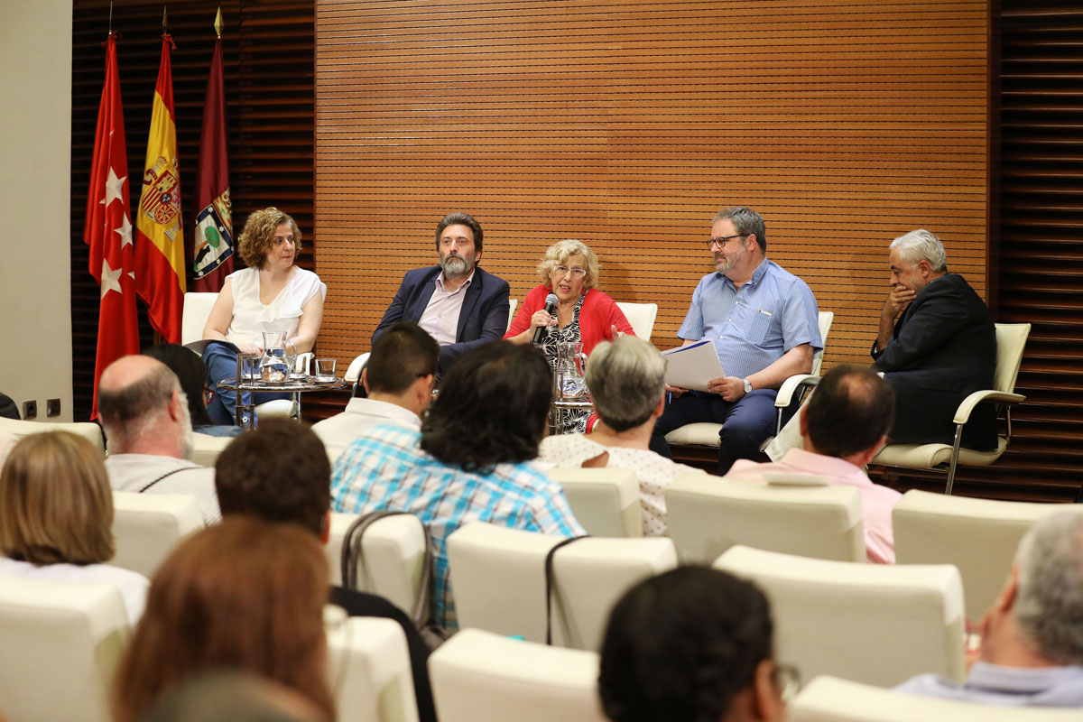 La alcaldesa Manuela Carmena presenta el informe sobre el Centro de Internamiento para Extranjeros (CIE)