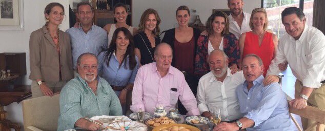 La foto de familia en casa de Arévalo