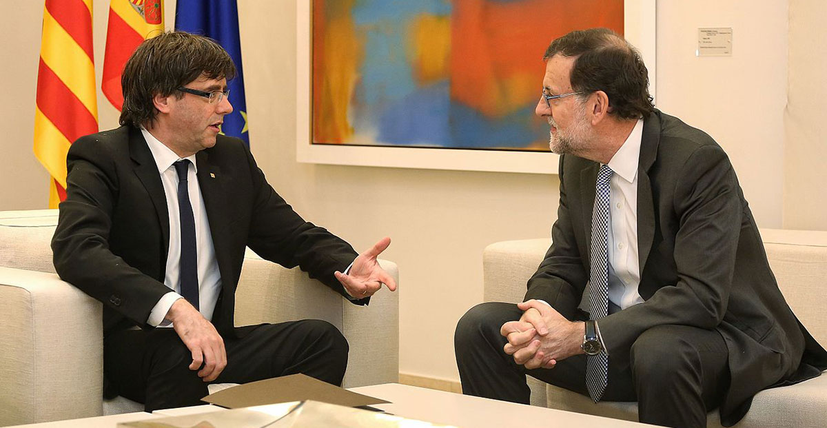 El president Carles Puigdemont y el presidente del Gobierno, Mariano Rajoy