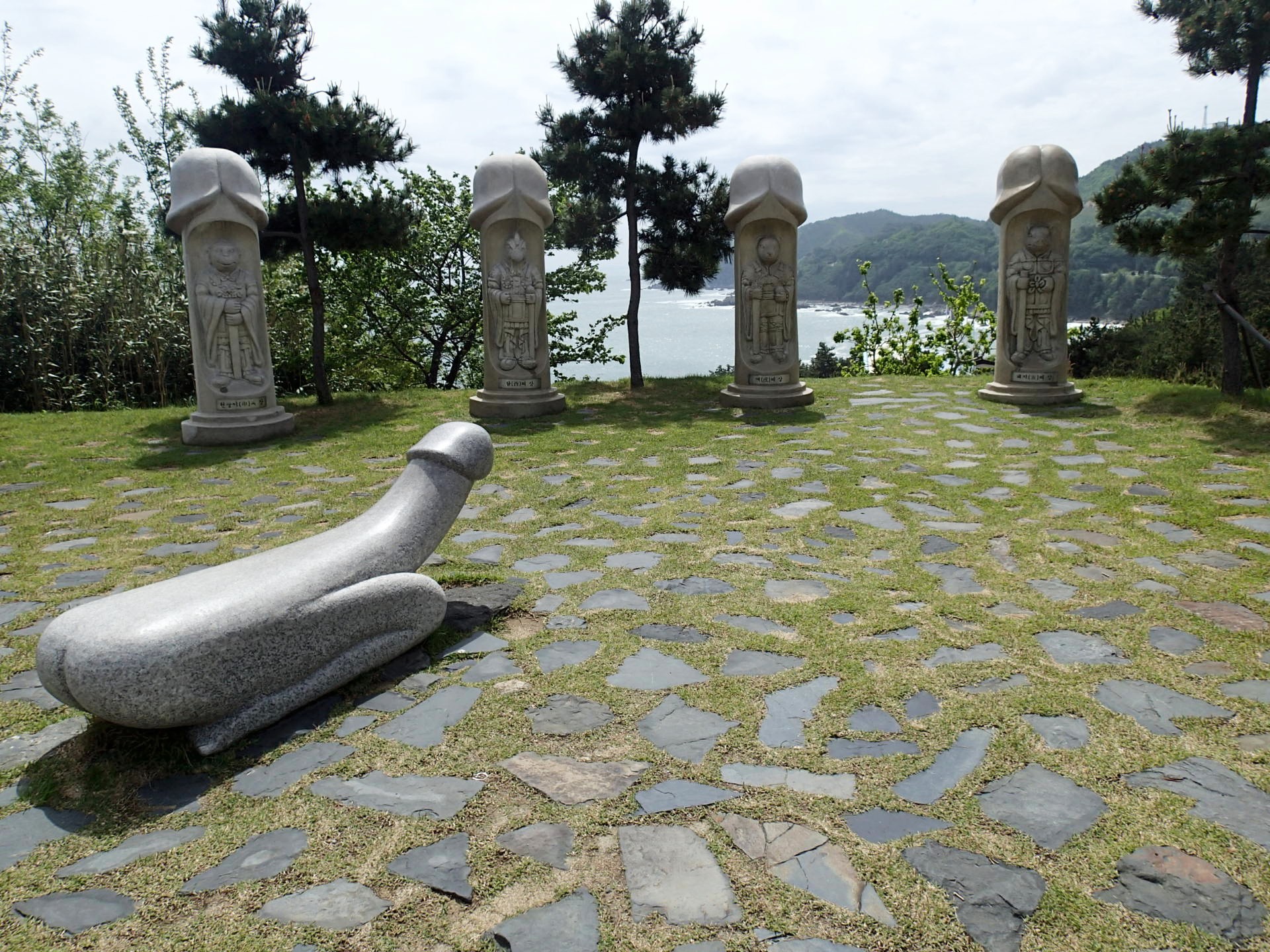 Un destino diferente: el parque de los penes en Corea