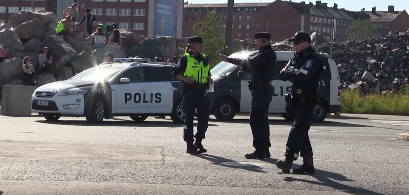 Una multitud atropellada en la capital finlandesa