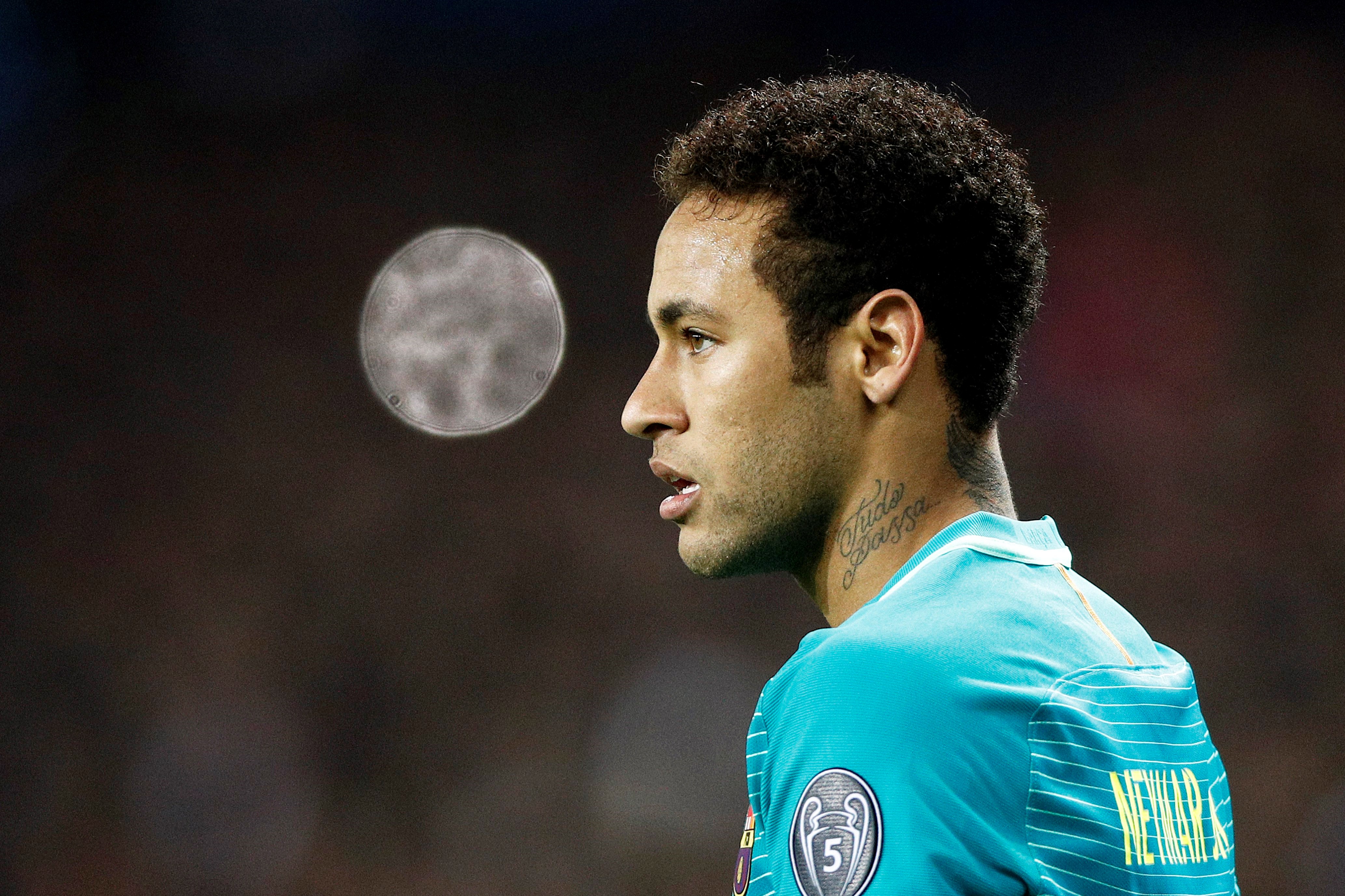 Neymar, durante un partido de Champions League en la pasada temporada. EFE