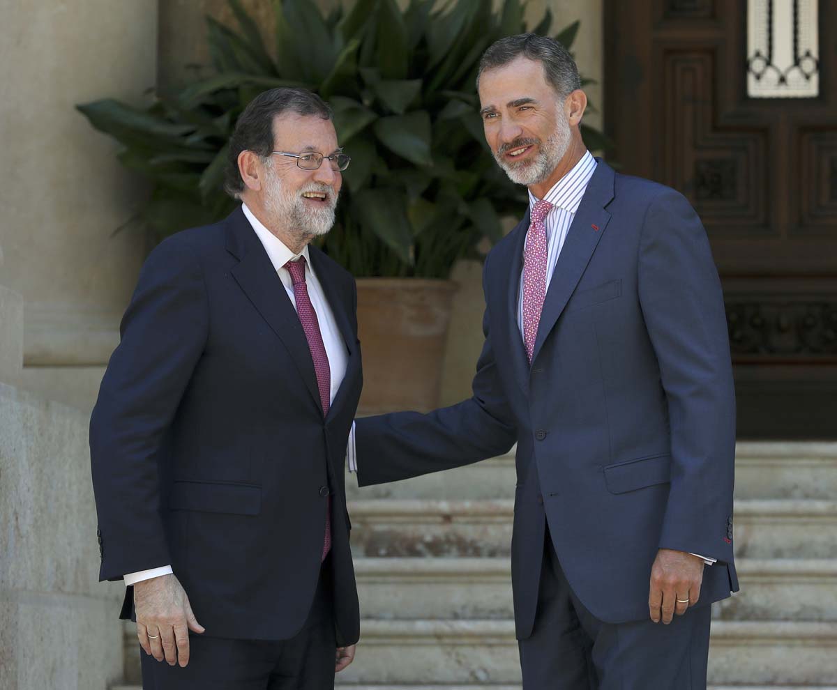 El Rey Felipe VI y el presidente del Gobierno, Mariano Rajoy