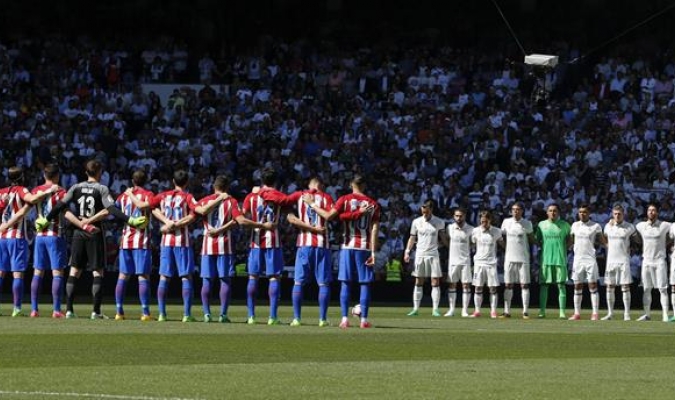 Minuto de silencio antes del inicio de un partido de Liga 