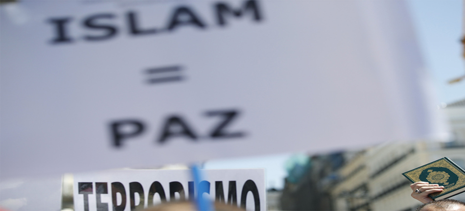 Pancarta con el mensaje de "Islam = Paz" Pancarta con el mensaje de "Islam = Paz"