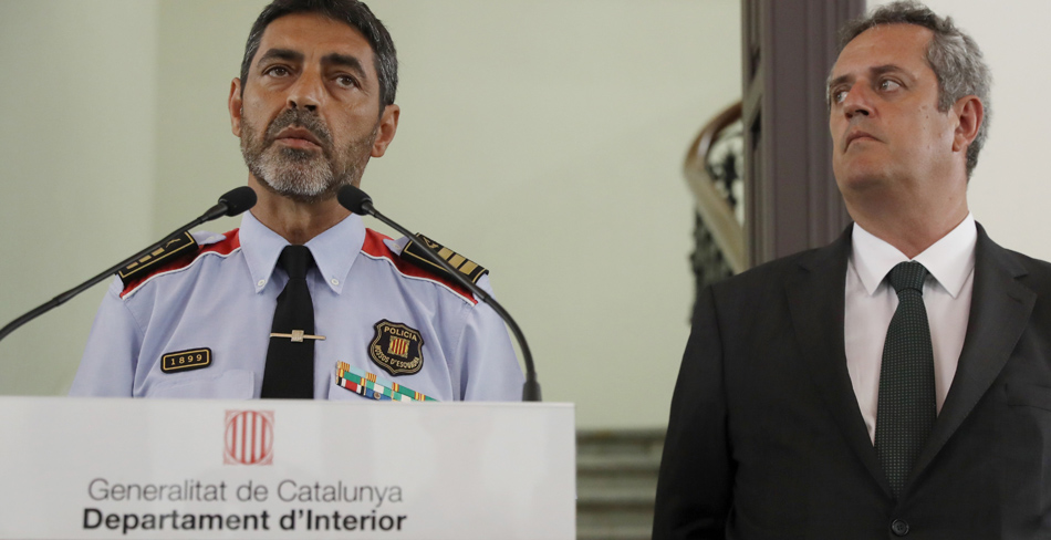 El conseller de Interior de Cataluña, Joaquin Forn,d., y Lluis Trapero,iz., Mayor de los Mossos de Escuadra. El conseller de Interior de Cataluña, Joaquin Forn,d., y Lluis Trapero,iz., Mayor de los Mossos de Escuadra.