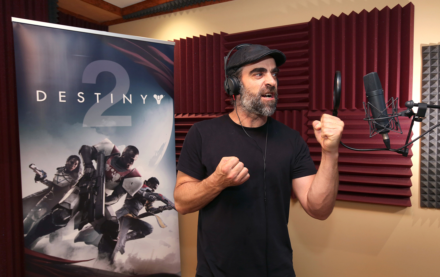 El actor gallego ha destacado la experiencia que ha vivido con 'Destiny 2'.