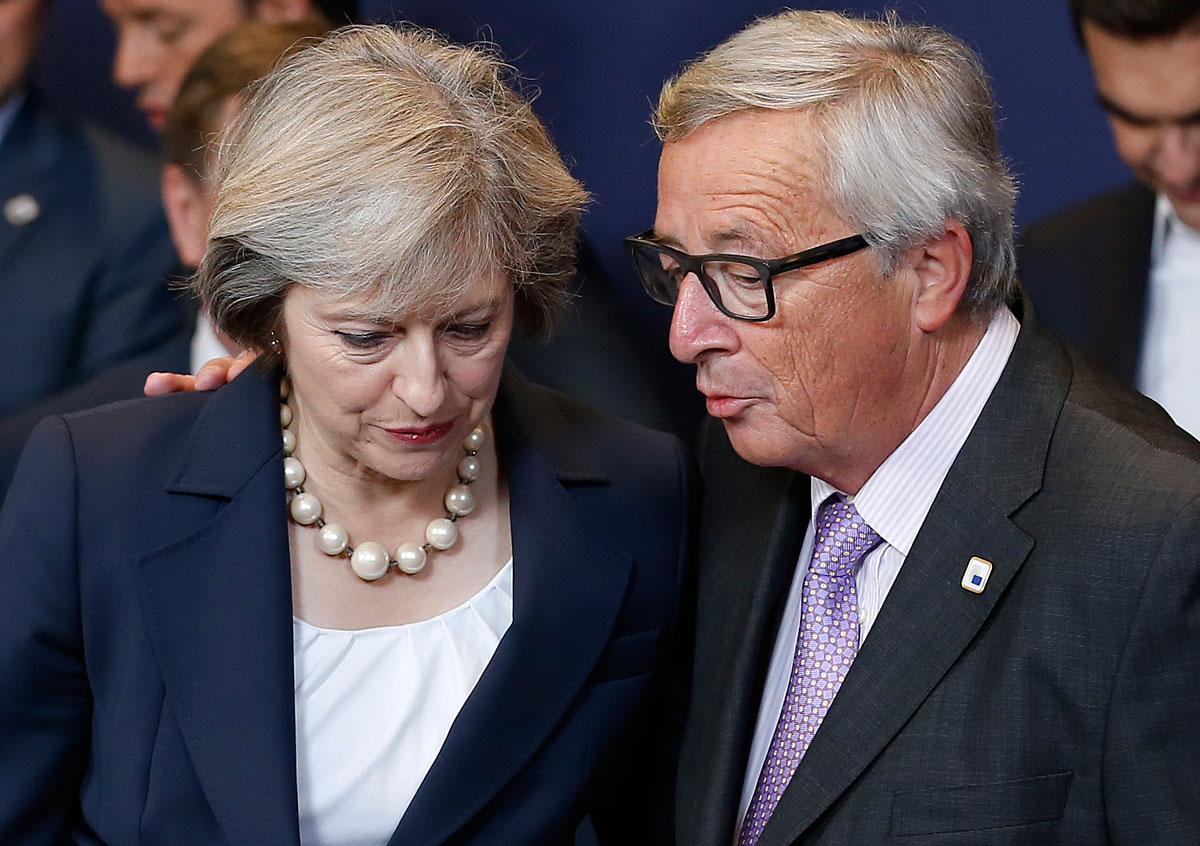 La primera ministra británica Theresa May y el presidente de la Comisión Europea, Jean-Claude Juncker.