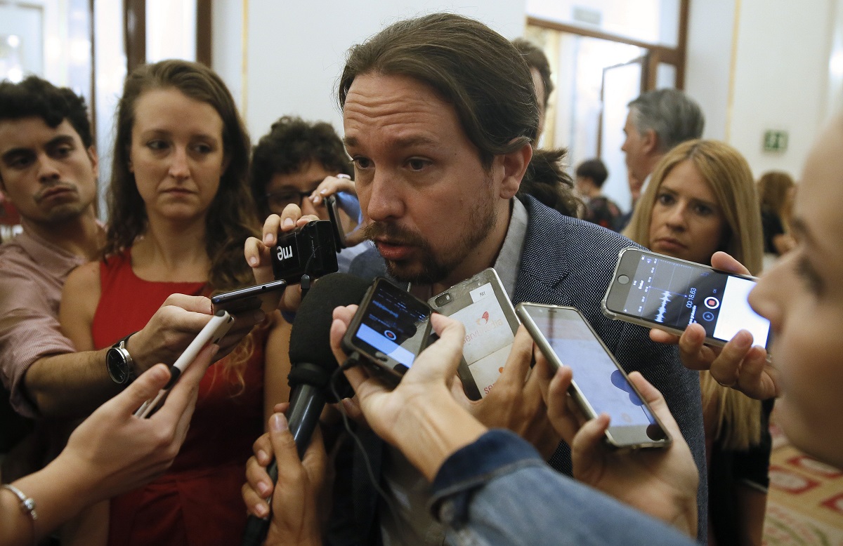 Pablo Iglesias llega al pleno donde Rajoy deberá explicar sus vínculos con la Gürtel fuente EFE