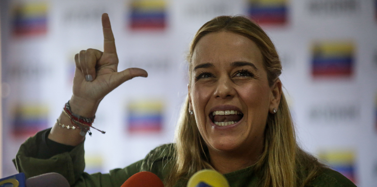 Lilian Tintori, esposa del dirigente político preso Leopoldo López, ofrece una rueda de prensa el sábado 2 de septiembre de 2017, en Caracas