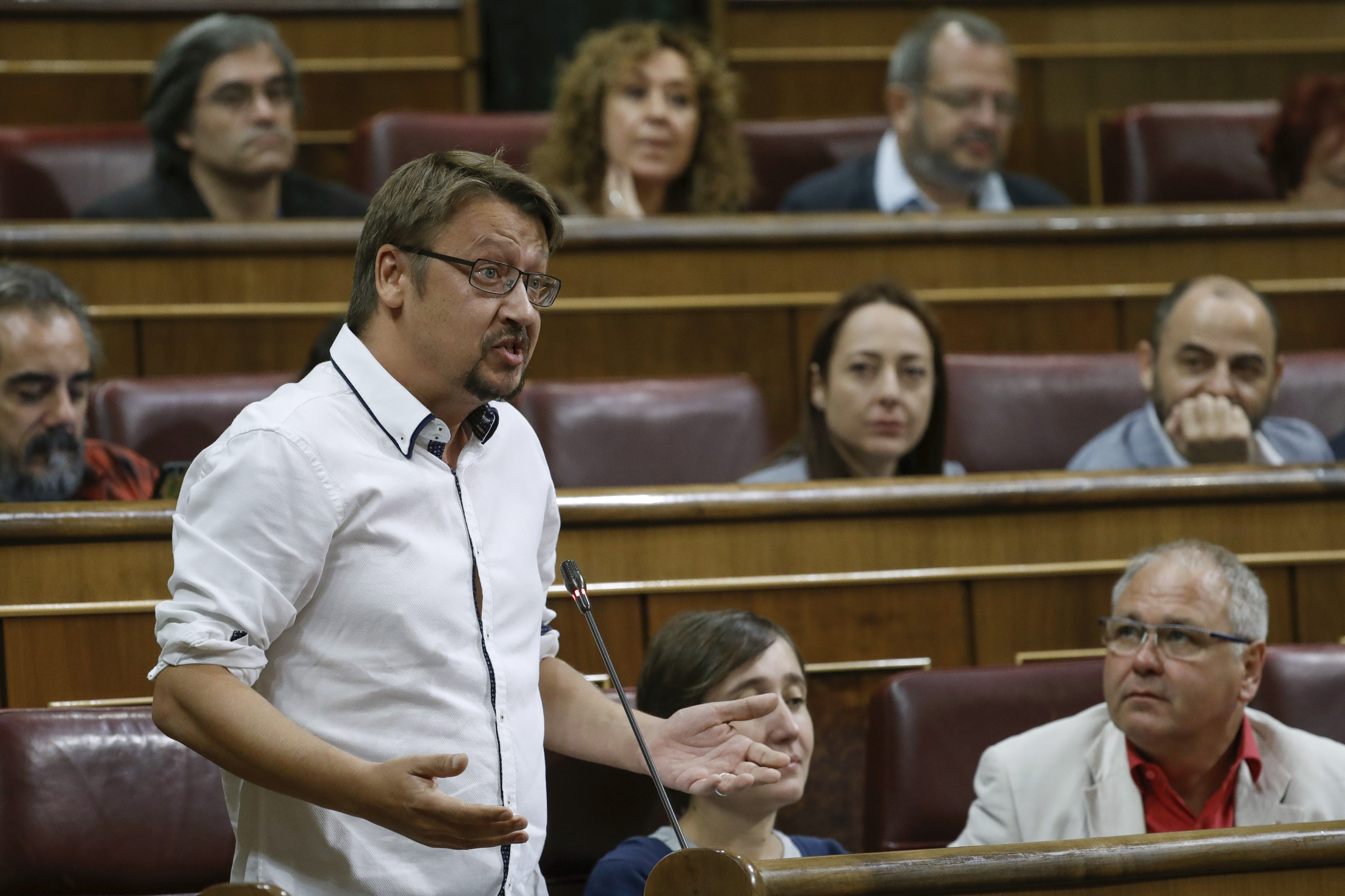  El portavoz de En Comù Podem en el Congreso, Xavier Domènech, durante su intervención en la sesión de control al Gobierno en el Congreso de los Diputados