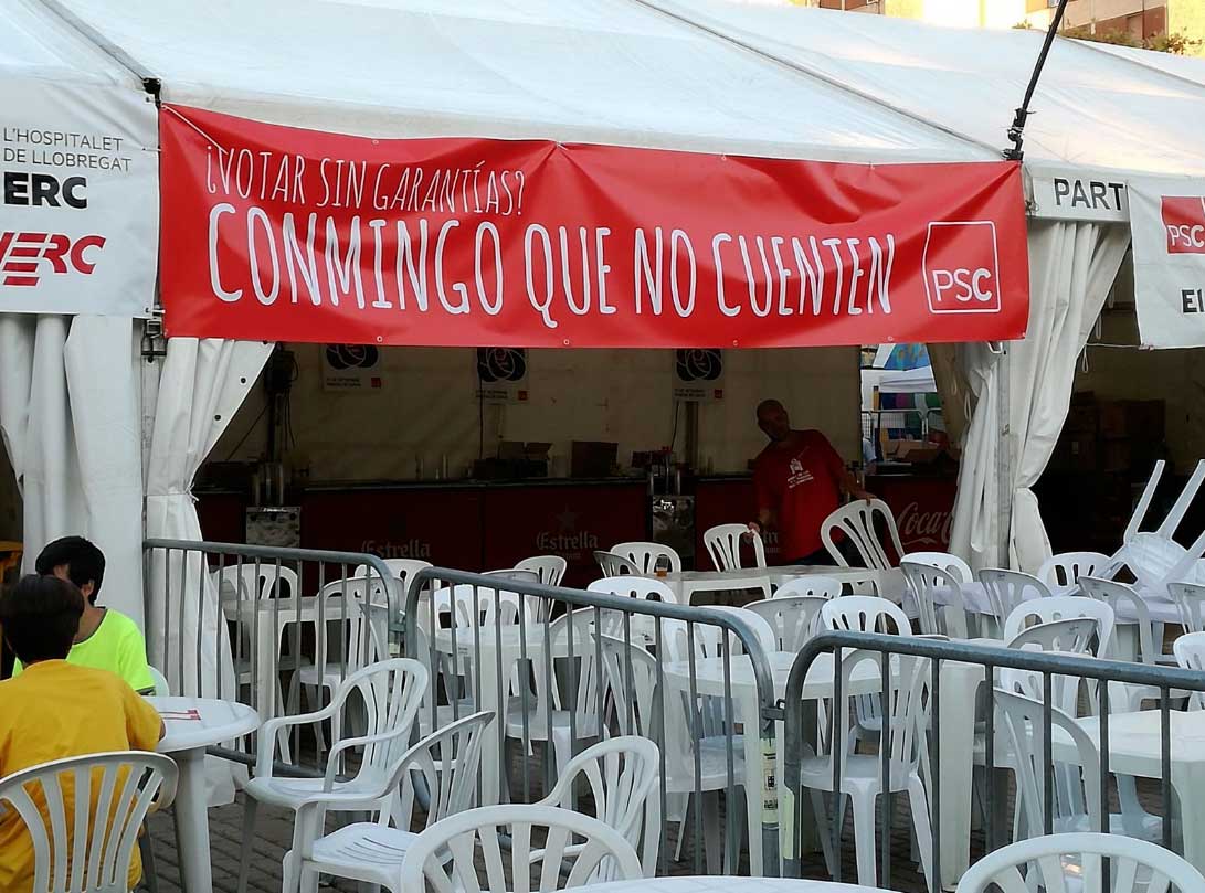 Pancarta del PSC con el lema: "Conmingo que no cuenten" y que ha dado lugar a un inesperado refuerzo en su campaña